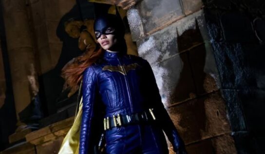 4 years after it was shelved by Warner Bros, Batgirl star J.K. Simmons also wants to know why it was never released