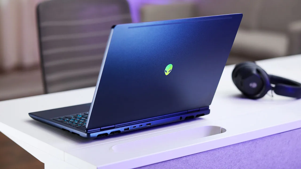 Save $2,500 Off the Alienware 16X Aurora RTX 5070 Gaming Laptop Loaded With 64GB of RAM and 4TB SSD