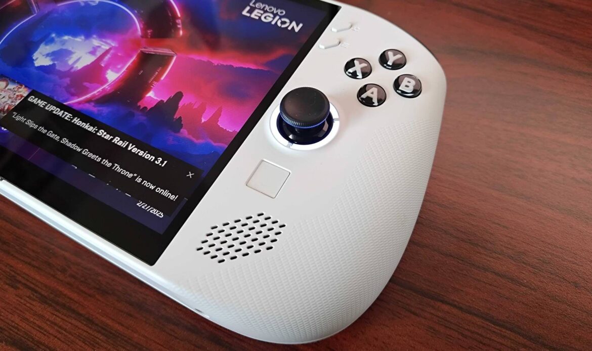 Lenovo’s Legion C700 cloud handheld feels like the wrong response to a worsening handheld price situation