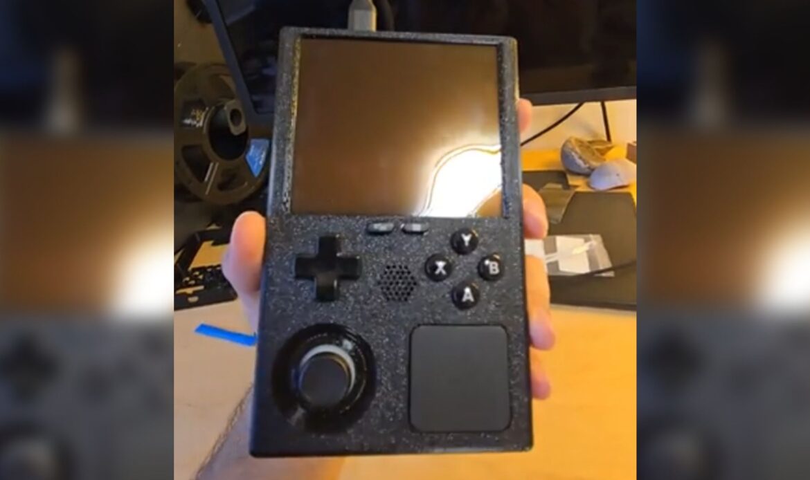 Is it a bird? Is it a plane? No, it’s the Steam Boy, a Steam Deck crammed inside a Game Boy-like chassis