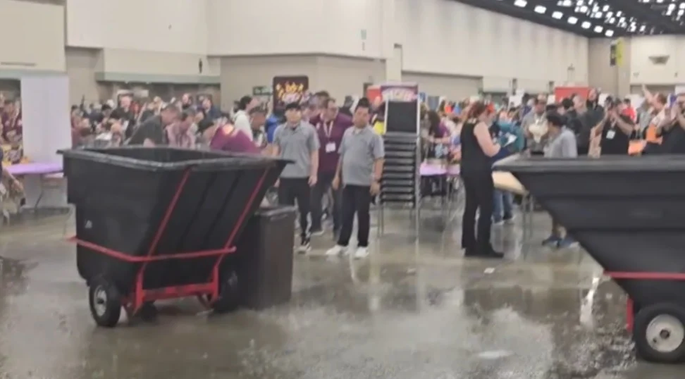Gen Con Roof Leaks As Attendees Shelter From Tornado Warning
