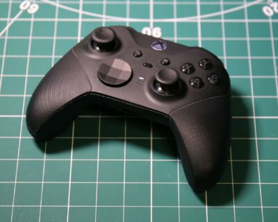 Redditor buys what looks to be a prototype Xbox Elite Series 3 controller, posts about it on Reddit, then the thread goes dark