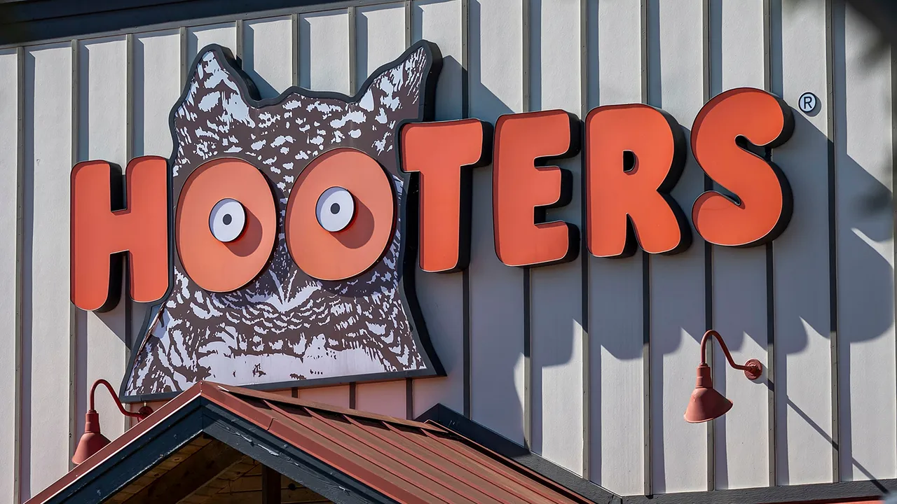 The Founders of Hooters Are Making a Buddy-Comedy Movie About Its Origin Story