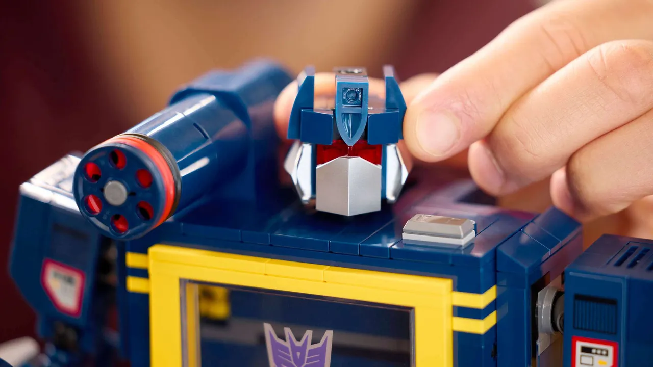The LEGO Icons Transformers: Soundwave Set Dips to Its Lowest Price Yet at Amazon