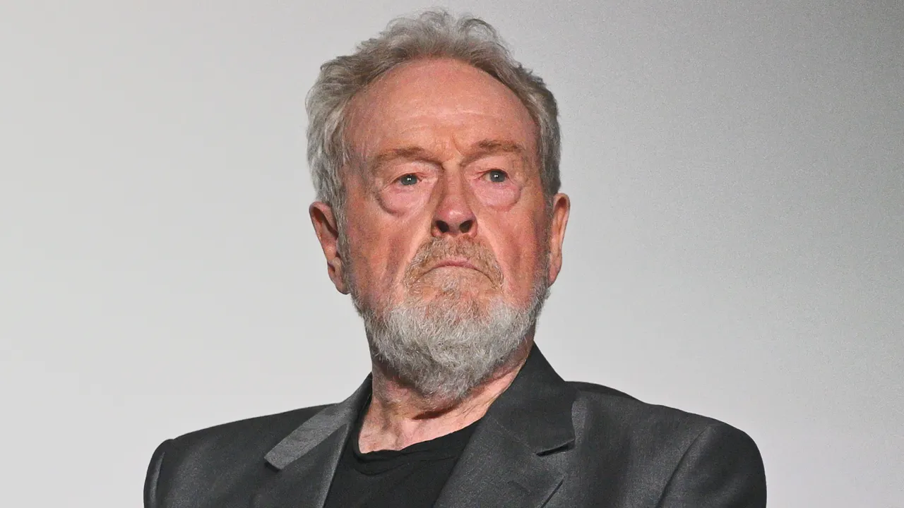 Ridley Scott Says Alien: Romulus Was OK, Rewriting New Movie Because Franchise Needs Some Help