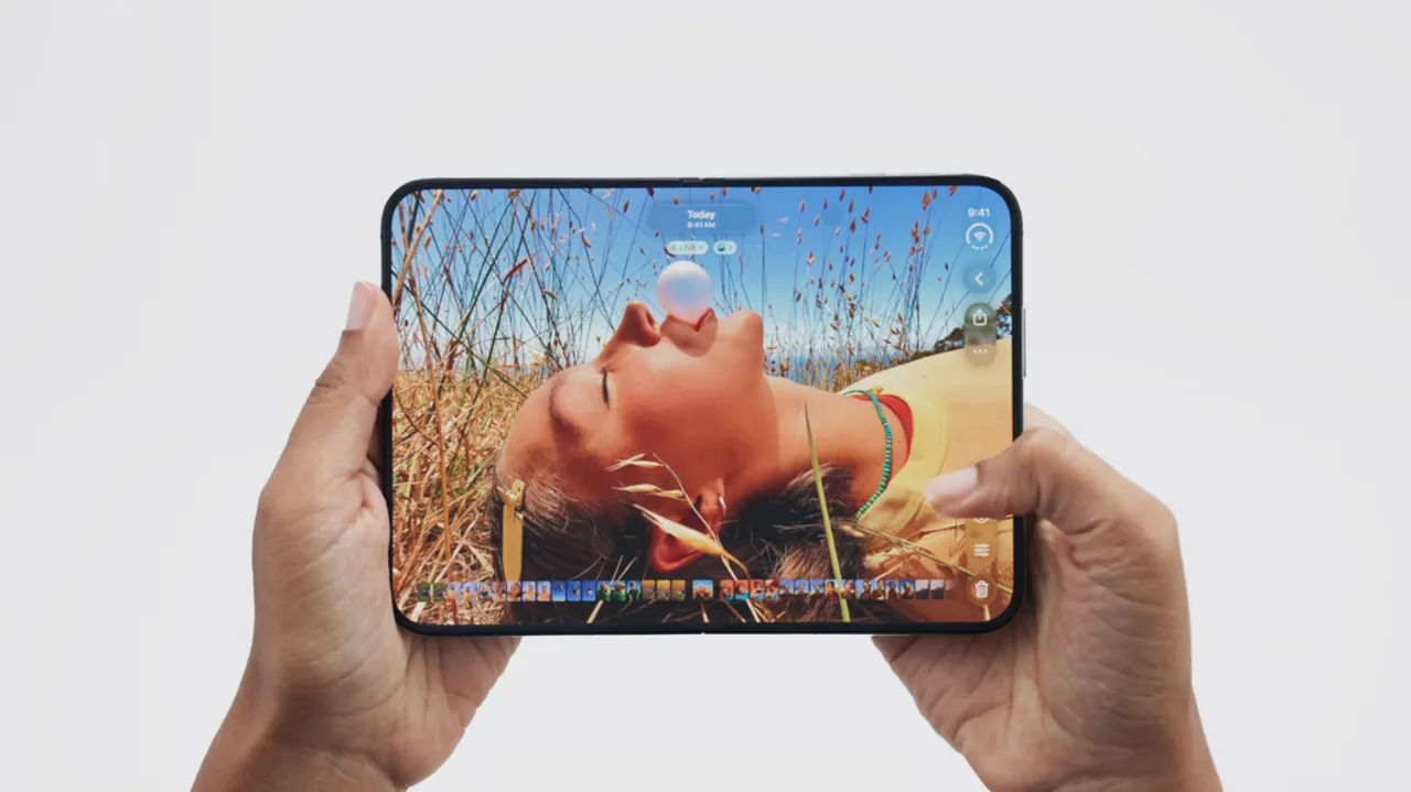 The iPhone Duo Might Be One of the First Foldables That’s Good for Gaming